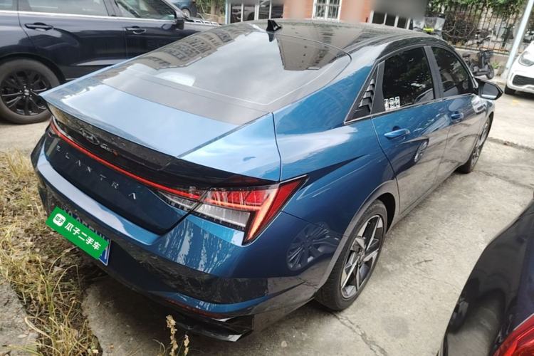Used Hyundai Elantra 2022 1.5L CVT LUX Prestige Edition Rear Right 45 Deg