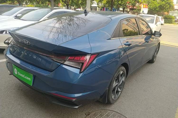 Used Hyundai Elantra 2022 1.5L CVT GLX Elite Edition Rear Right 45 Deg