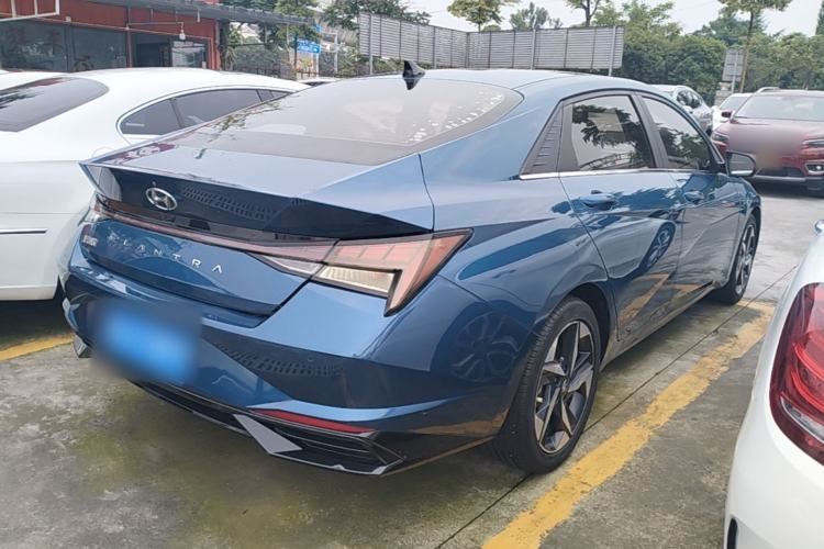 Used Hyundai Elantra 2022 1.5L CVT LUX Prestige Edition Rear Right 45 Deg