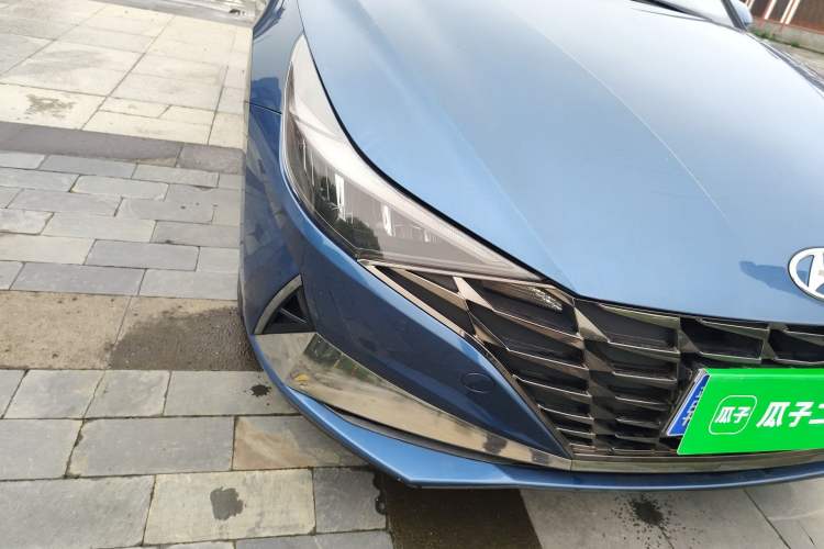 Used Hyundai Elantra 2022 1.5L CVT GLX Elite Edition Right Front Headlight