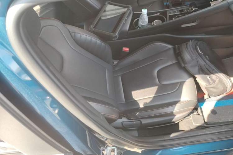 Used Hyundai Elantra 2022 240TGDi DCT LUX Prestige Edition Right Front Seat