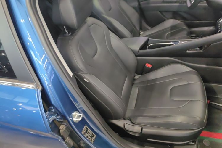 Used Hyundai Elantra 2022 1.5L CVT GLX Elite Edition Right Front Seat