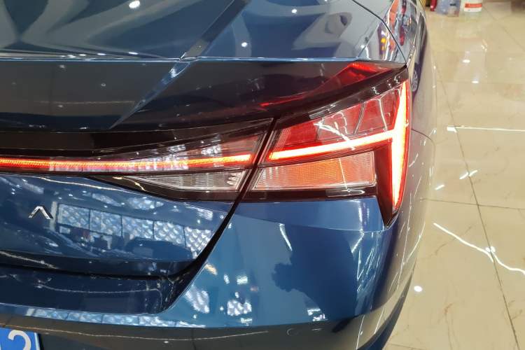 Used Hyundai Elantra 2022 1.5L CVT LUX Prestige Edition Right Rear Taillight