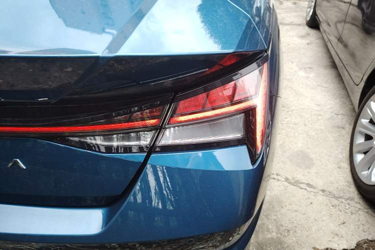 Used Hyundai Elantra 2022 1.5L CVT LUX Prestige Edition Right Rear Taillight