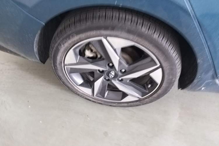 Used Hyundai Elantra 2022 1.5L CVT GLX Elite Edition Right Rear Wheel Hub