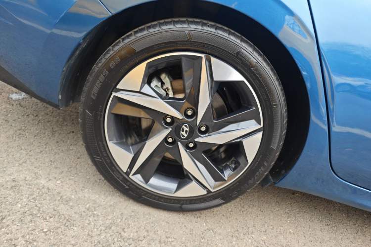 Used Hyundai Elantra 2022 1.5L CVT GLX Elite Edition Right Rear Wheel Hub