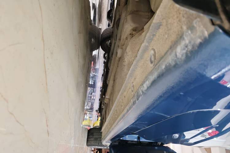 Used Hyundai Elantra 2022 1.5L CVT LUX Prestige Edition Right Side Sill