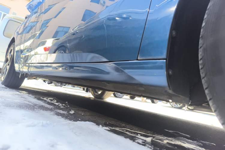 Used Hyundai Elantra 2022 1.5L CVT LUX Prestige Edition Right Side Sill