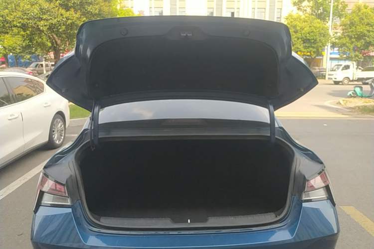 Used Hyundai Elantra 2022 1.5L CVT GLX Elite Edition Trunk