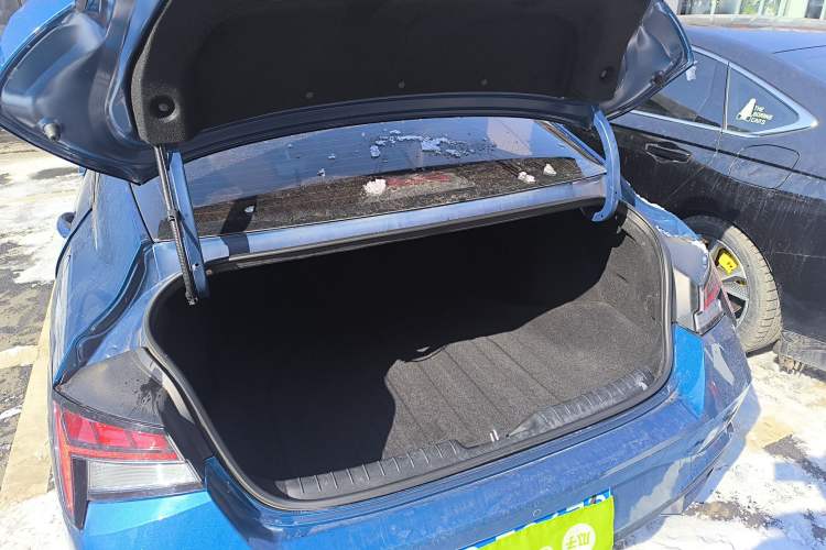 Used Hyundai Elantra 2022 1.5L CVT LUX Prestige Edition Trunk