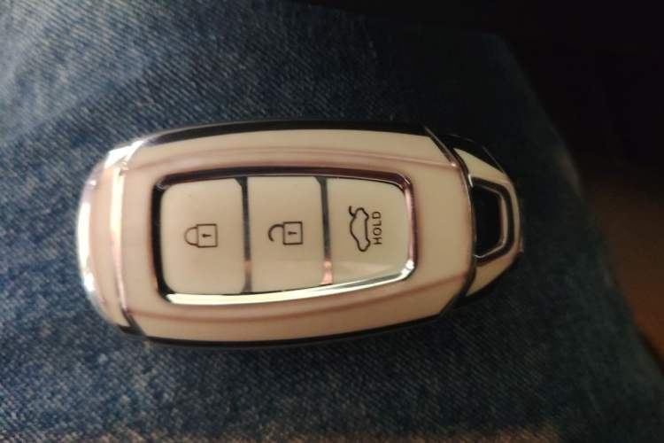 Used Hyundai Elantra 2022 1.5L CVT LUX Prestige Edition Vehicle Key