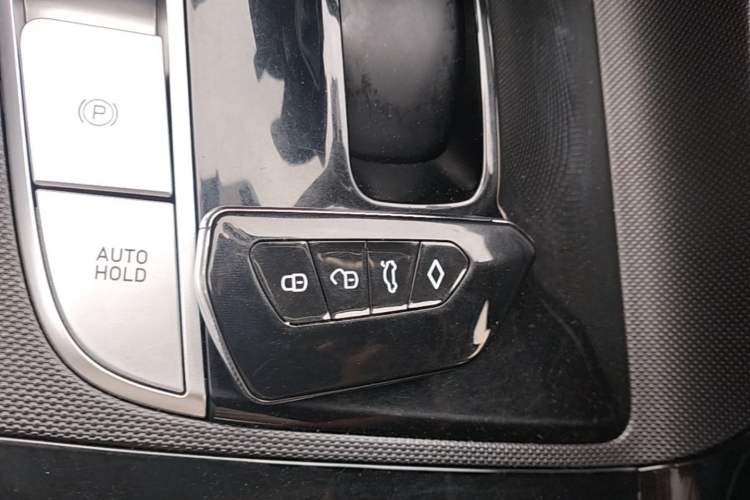 Used Hyundai Elantra 2022 1.5L CVT LUX Prestige Edition Vehicle Key