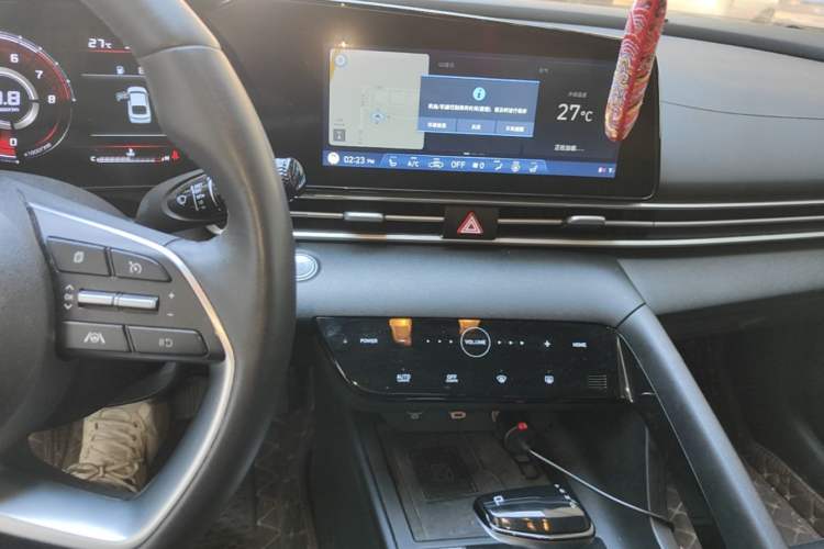 Used Hyundai Elantra 2022 1.5L CVT LUX Prestige Edition Audio And AC Panel