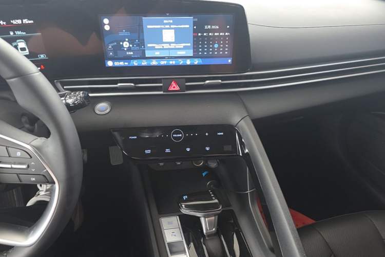 Used Hyundai Elantra 2022 1.5L CVT GLX Elite Edition Audio And AC Panel