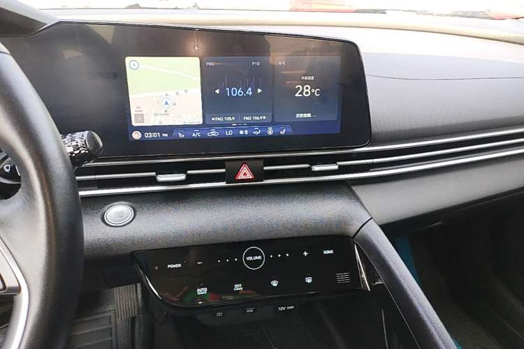 Used Hyundai Elantra 2022 1.5L CVT LUX Prestige Edition Audio And AC Panel