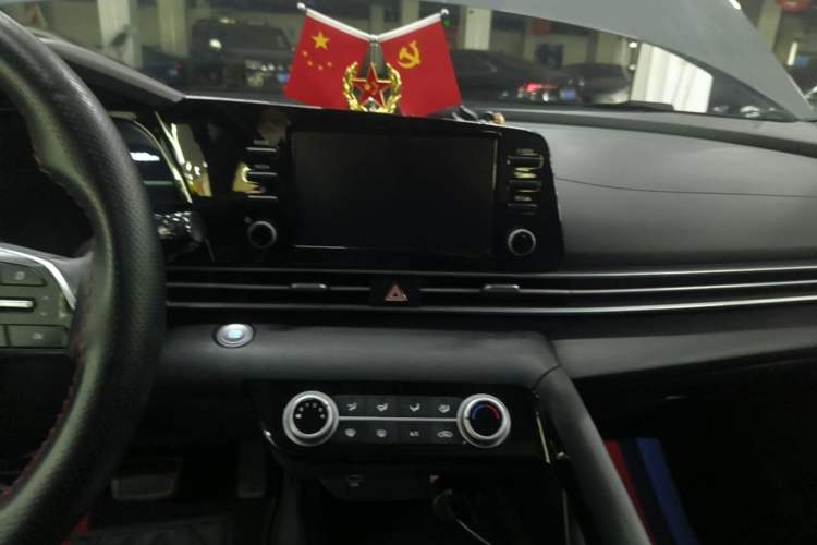 Used Hyundai Elantra 2022 1.5L CVT GLX Elite Edition Audio And AC Panel