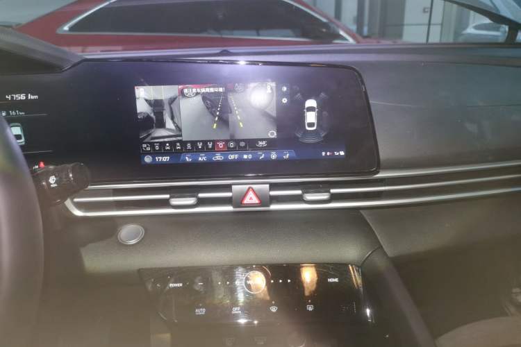 Used Hyundai Elantra 2022 1.5L CVT LUX Prestige Edition Audio And AC Panel