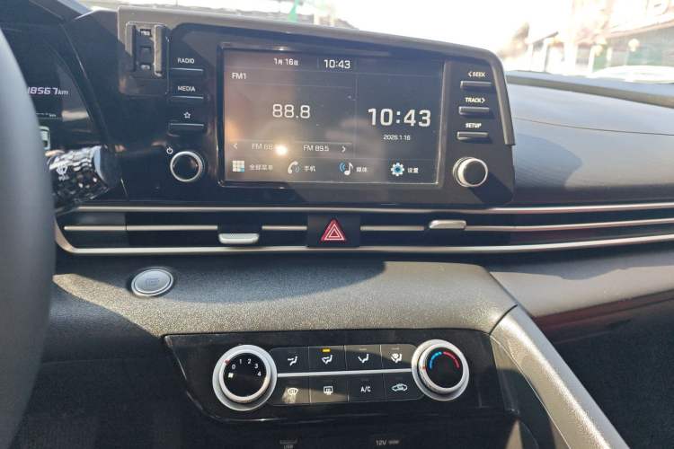 Used Hyundai Elantra 2022 1.5L CVT GLX Elite Edition Audio And AC Panel