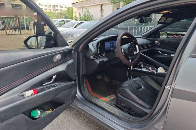 Used Hyundai Elantra 2022 1.5L CVT 20th Anniversary Edition Driver Seat