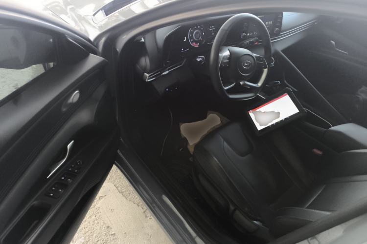 Used Hyundai Elantra 2022 1.5L CVT GLX Elite Edition Driver Seat