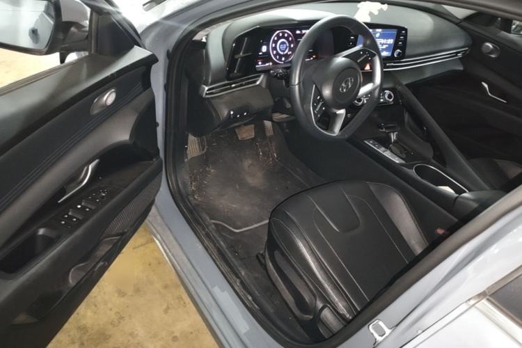 Used Hyundai Elantra 2022 1.5L CVT GLX Elite Edition Driver Seat