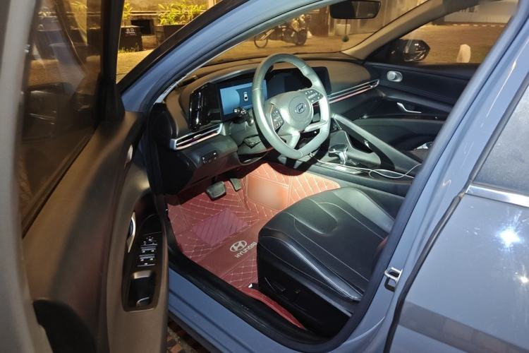 Used Hyundai Elantra 2022 1.5L CVT TOP Flagship Edition Driver Seat