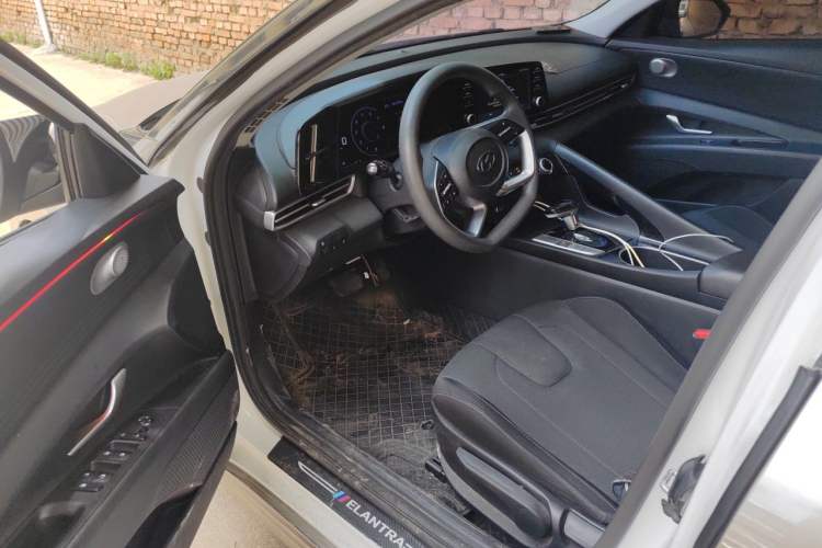 Used Hyundai Elantra 2022 1.5L CVT GLS Leading Edition Driver Seat