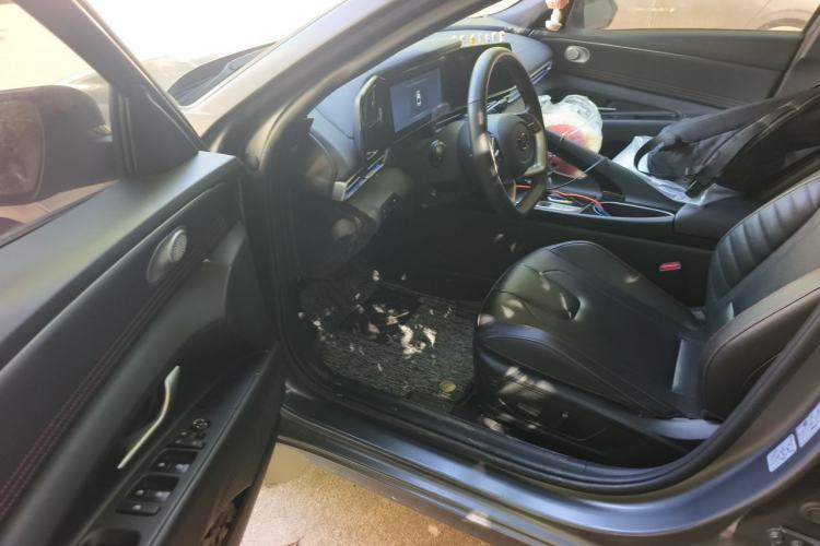Used Hyundai Elantra 2022 1.5L CVT 20th Anniversary Edition Driver Seat