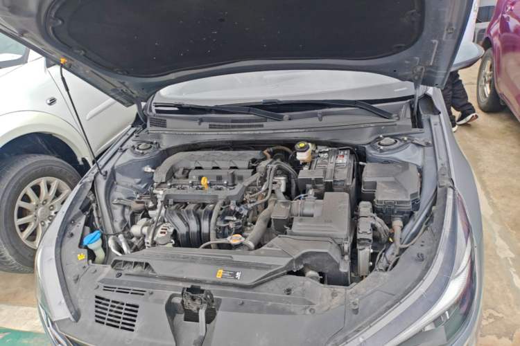 Used Hyundai Elantra 2022 1.5L CVT LUX Prestige Edition Engine Bay