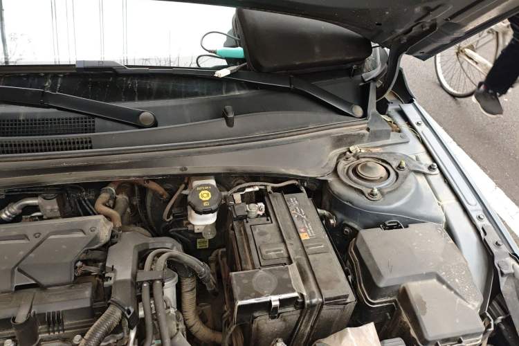 Used Hyundai Elantra 2022 1.5L CVT GLX Elite Edition Engine Bay Left