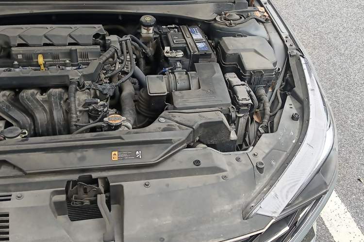 Used Hyundai Elantra 2022 1.5L CVT LUX Prestige Edition Engine Bay Left