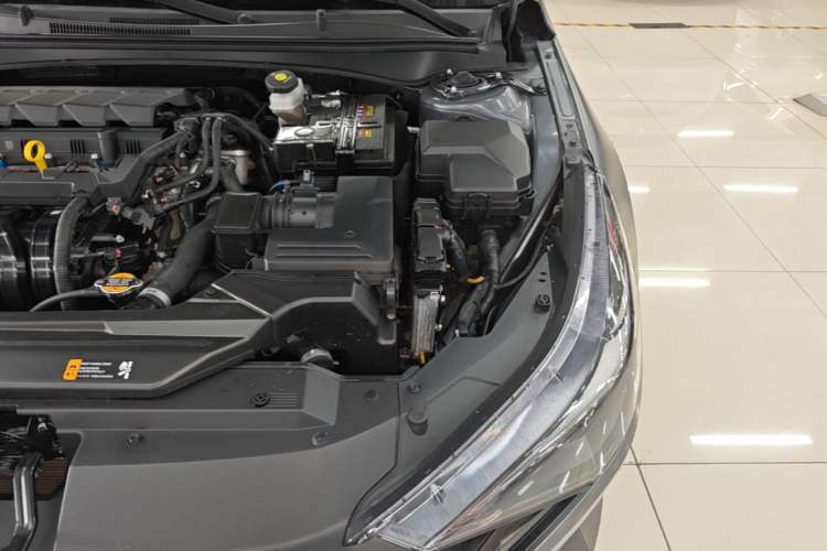 Used Hyundai Elantra 2022 1.5L CVT 20th Anniversary Edition Engine Bay Left