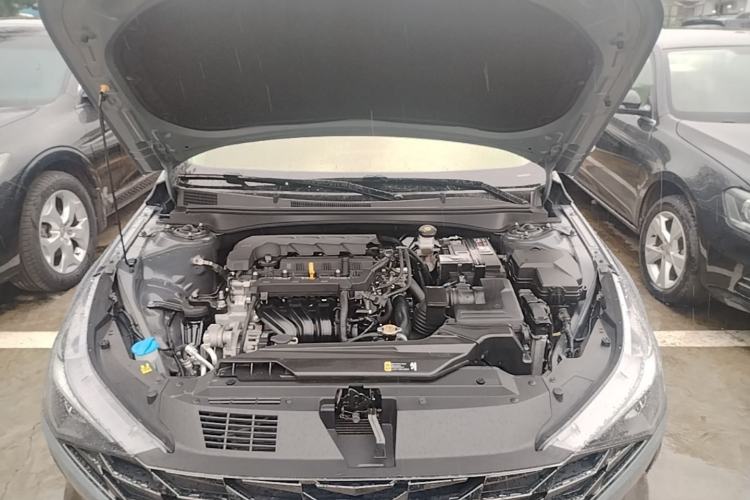 Used Hyundai Elantra 2022 1.5L CVT GLX Elite Edition Engine Bay