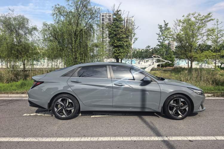 Used Hyundai Elantra 2022 1.5L CVT GLX Elite Edition Exterior 2