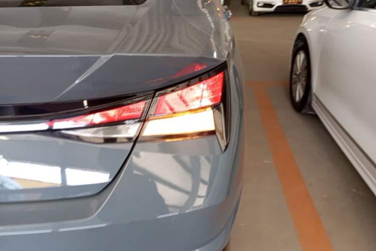 Used Hyundai Elantra 2022 1.5L CVT GLX Elite Edition Exterior 3