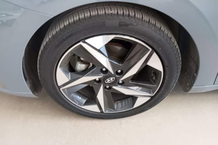 Used Hyundai Elantra 2022 1.5L CVT GLX Elite Edition Exterior 4