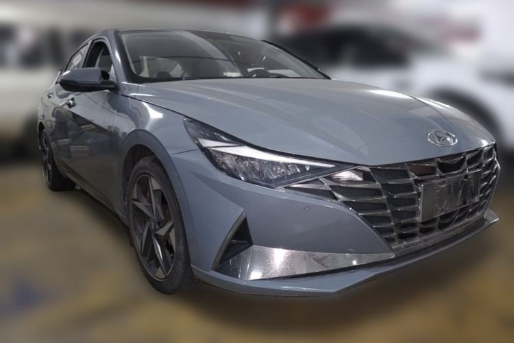 Used Hyundai Elantra 2022 1.5L CVT GLX Elite Edition Front Right 45 Deg