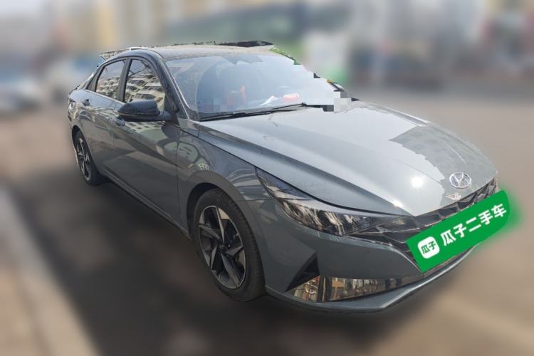 Used Hyundai Elantra 2022 1.5L CVT LUX Prestige Edition Front Right 45 Deg