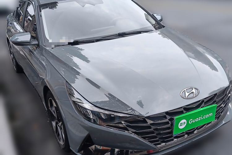 Used Hyundai Elantra 2022 1.5L CVT LUX Prestige Edition Front Right 45 Deg