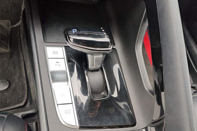 Used Hyundai Elantra 2022 1.5L CVT 20th Anniversary Edition Gear Lever