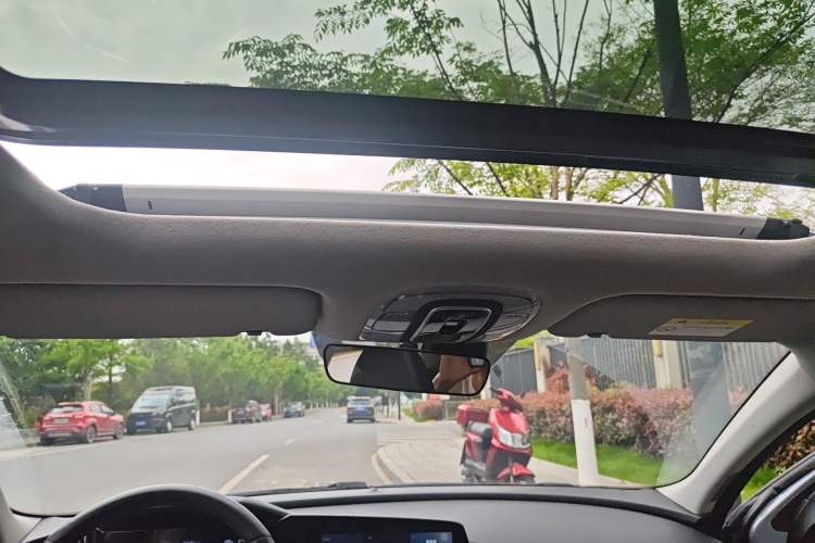 Used Hyundai Elantra 2022 1.5L CVT LUX Prestige Edition Headliner