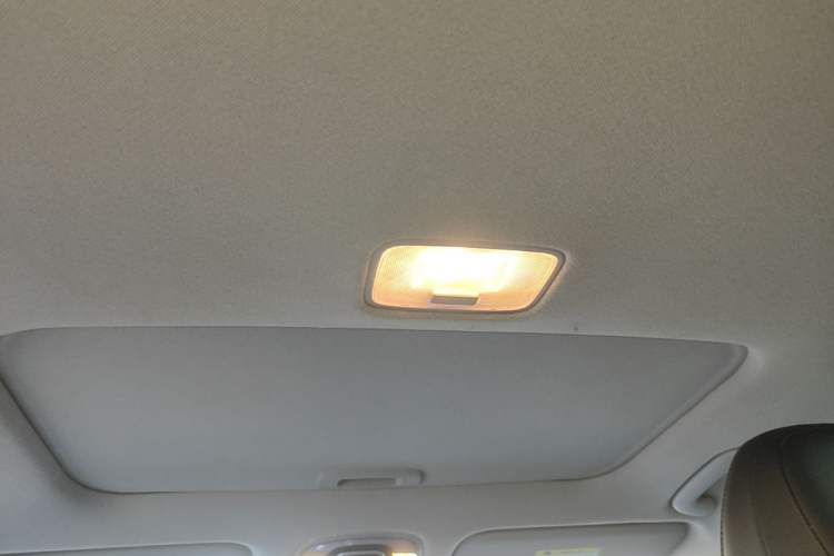 Used Hyundai Elantra 2022 1.5L CVT LUX Prestige Edition Headliner