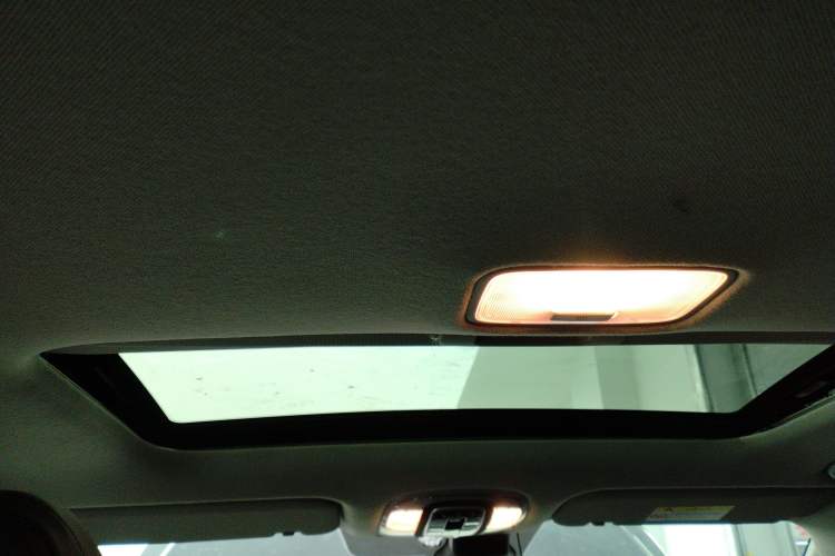 Used Hyundai Elantra 2022 1.5L CVT LUX Prestige Edition Headliner