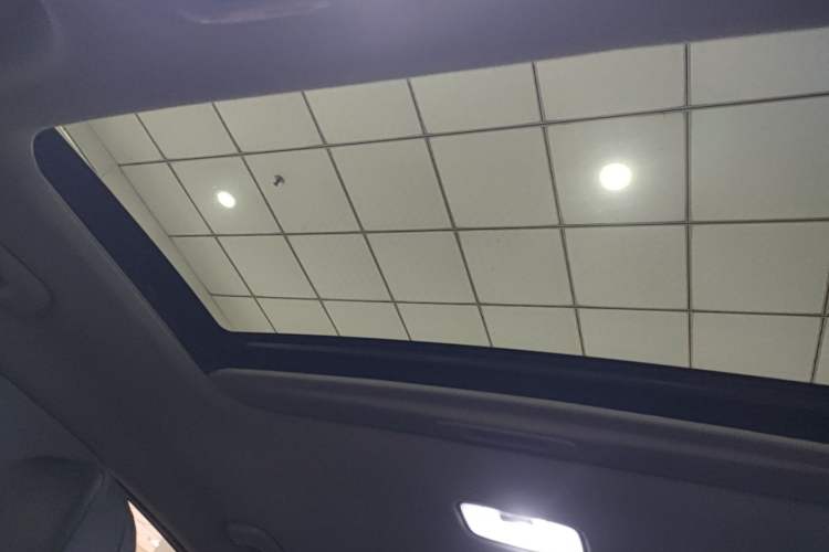 Used Hyundai Elantra 2022 1.5L CVT LUX Prestige Edition Headliner