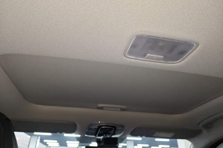 Used Hyundai Elantra 2022 1.5L CVT LUX Prestige Edition Headliner