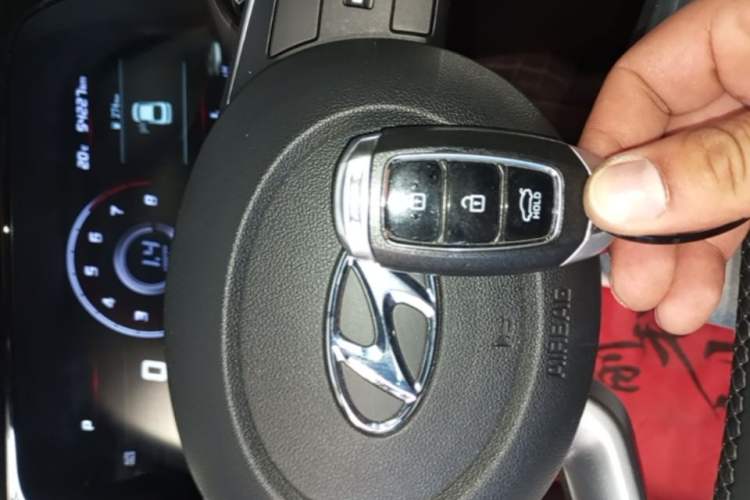 Used Hyundai Elantra 2022 1.5L CVT GLX Elite Edition Interior 1
