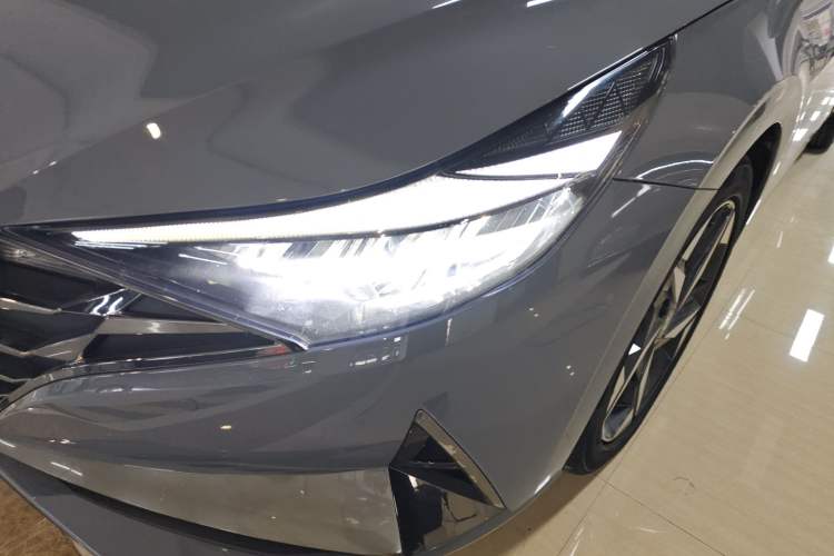 Used Hyundai Elantra 2022 1.5L CVT LUX Prestige Edition Left Front Headlight