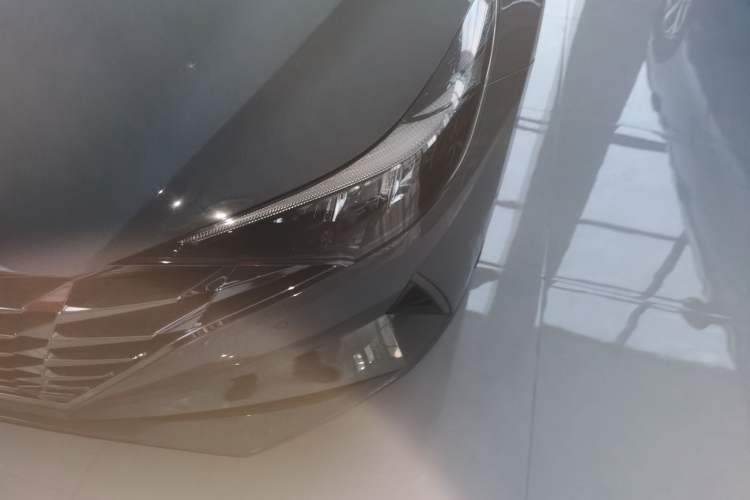 Used Hyundai Elantra 2022 1.5L CVT LUX Prestige Edition Left Front Headlight