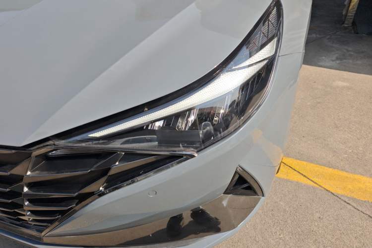 Used Hyundai Elantra 2022 1.5L CVT GLX Elite Edition Left Front Headlight