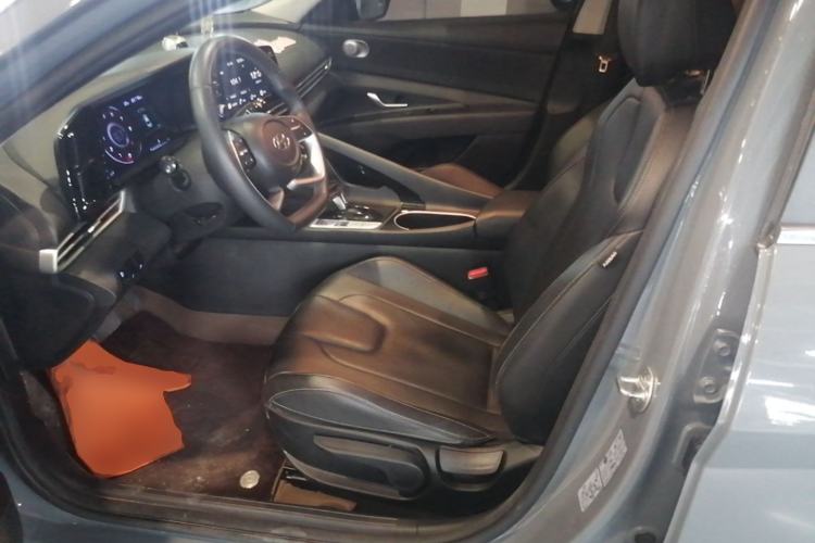 Used Hyundai Elantra 2022 1.5L CVT GLX Elite Edition Left Front Seat